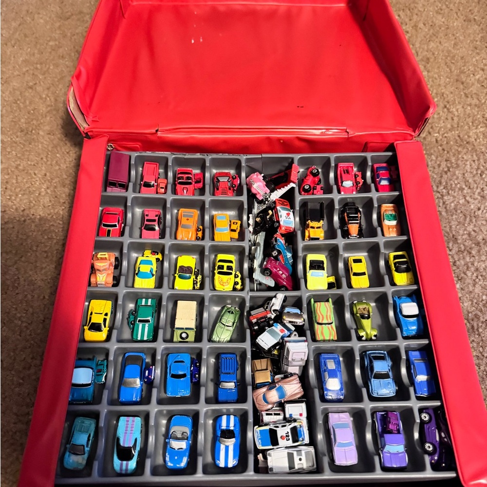 Micro Mini's Collectors Case  with 96 cars - Picture 4 of 13